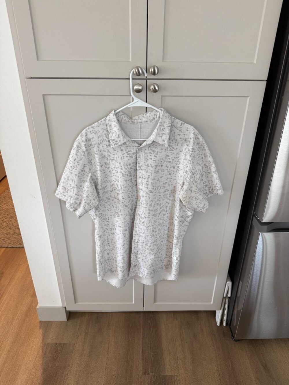 Lululemon Athletica White Textured Button Down Shirt Size XL
